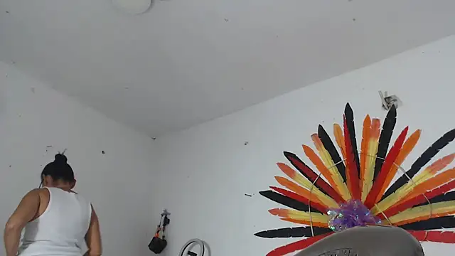 maggi hotsson online show from 04/21/26, 04:52