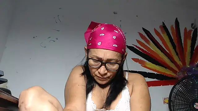 maggi hotsson online show from 04/15/26, 03:45