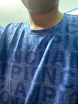 Snapshot of lahungdj12 chatting on 10/25/25, 02:07 lahungdj12 online show from 10/25/25, 02:07