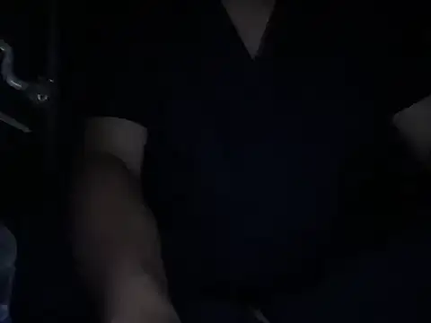 Snapshot of lahungdj12 chatting on 10/26/25, 03:45 lahungdj12 online show from 10/26/25, 03:45