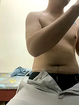 Snapshot of lahungdj12 chatting on 11/15/25, 10:52 lahungdj12 online show from 11/15/25, 10:52