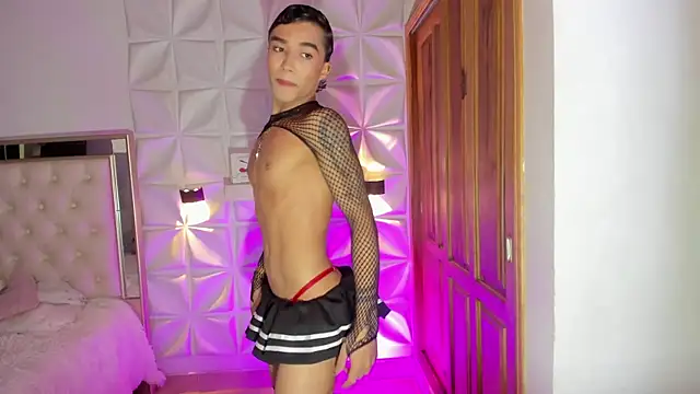 Wyatt Rose online show from 11/30/25, 04:13