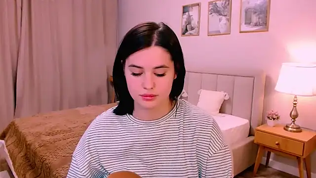 lil angel  online show from 02/17/26, 10:29