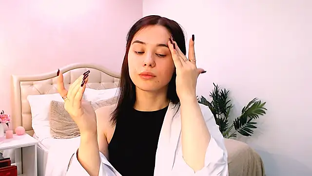 lil angel  online show from 10/14/25, 01:01