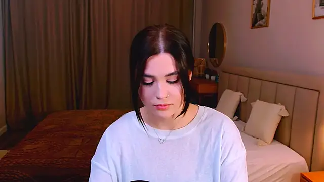 lil angel  online show from 03/25/26, 09:46