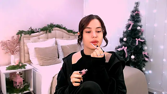 lil angel  online show from 12/21/25, 08:49