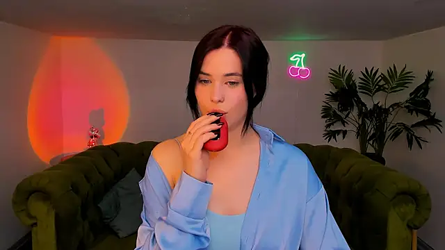 lil angel  online show from 10/09/25, 01:11