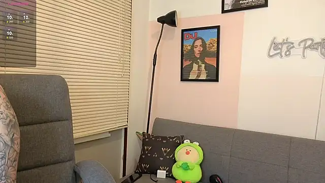 SujannaVarma  online show from 11/06/25, 10:58