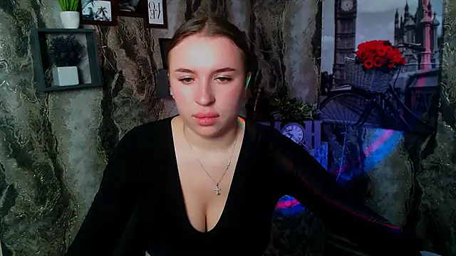 Snapshot of JuliaTopp_ chatting on 10/04/25, 04:19 JuliaTopp online show from 10/04/25, 04:19