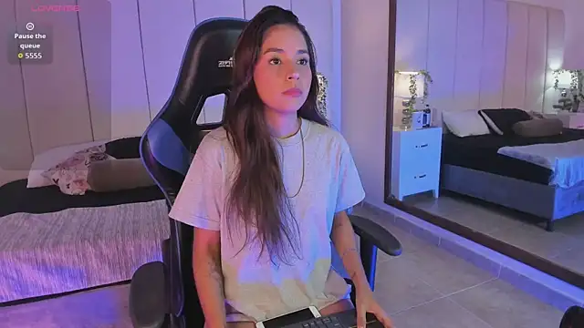 mia rousse25 online show from 12/02/25, 01:35