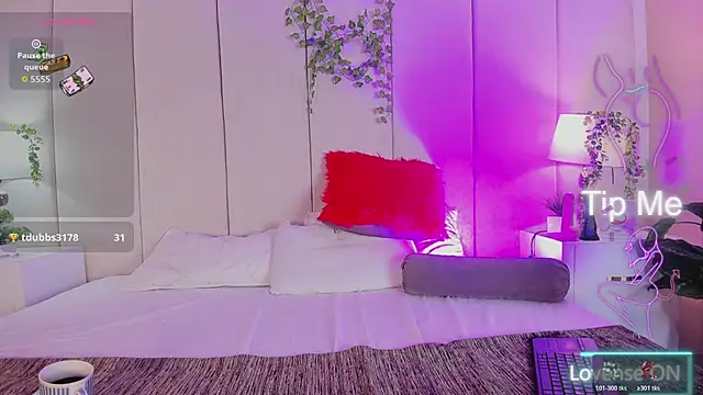 mia rousse25 online show from 02/18/26, 02:57