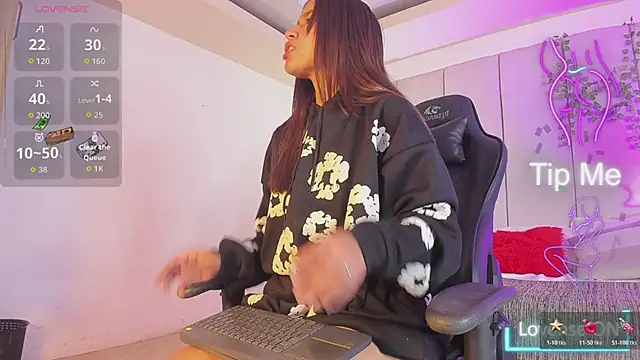 mia rousse25 online show from 02/13/26, 04:40