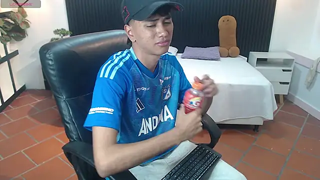 markbowie online show from 12/02/25, 08:10