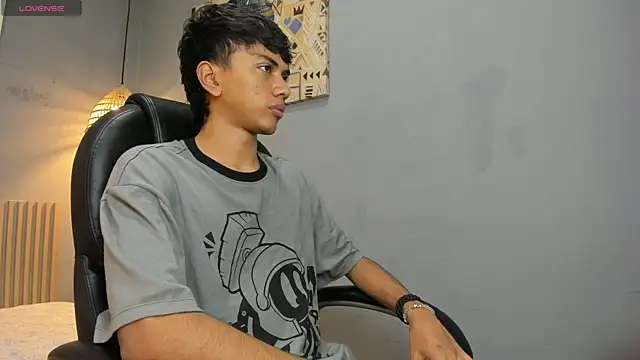 Snapshot of markbowie chatting on 01/13/26, 12:31 markbowie online show from 01/13/26, 12:31