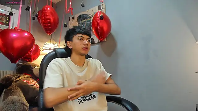 Snapshot of markbowie chatting on 02/19/26, 01:52 markbowie online show from 02/19/26, 01:52