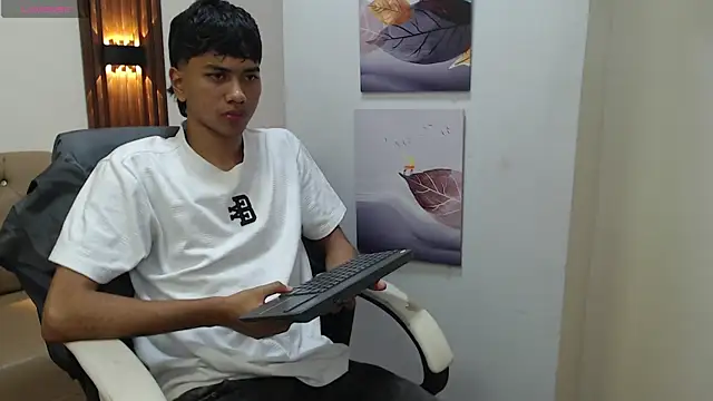 markbowie online show from 10/04/25, 04:14