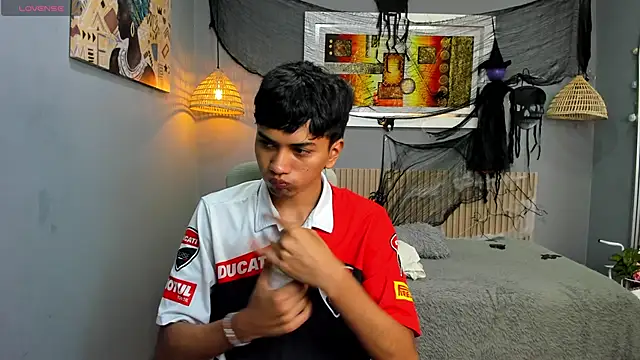 markbowie online show from 10/30/25, 01:42