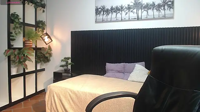 Snapshot of markbowie chatting on 12/19/25, 09:06 markbowie online show from 12/19/25, 09:06