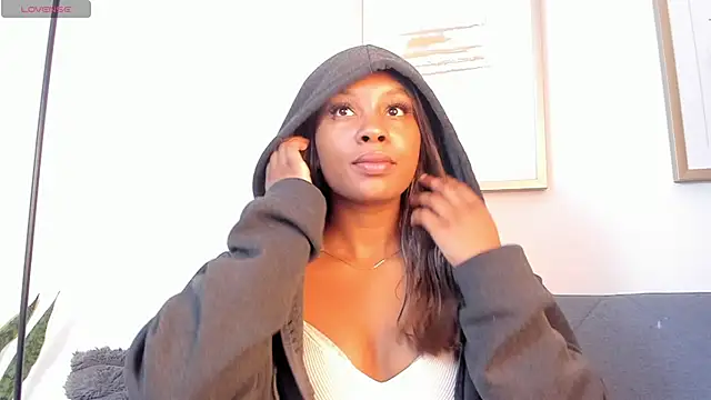 Coco joness online show from 10/16/25, 05:32