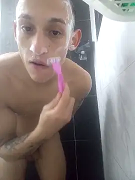 Snapshot of Masterblue_hot chatting on 12/16/25, 04:00 Masterblue hot online show from 12/16/25, 04:00