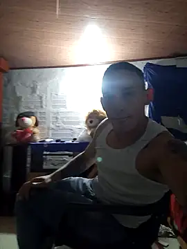 Snapshot of Masterblue_hot chatting on 10/24/25, 01:15 Masterblue hot online show from 10/24/25, 01:15