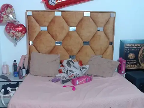 CATTALINAHOT online show from 04/08/26, 03:19