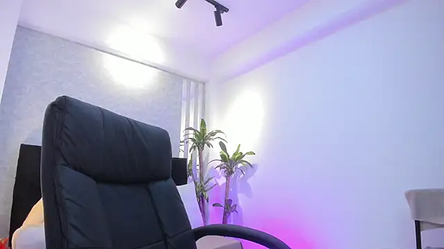 lily cash1 online show from 11/20/25, 02:51