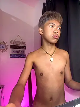 Snapshot of urcumjp chatting on 11/11/25, 11:09 urcumjp online show from 11/11/25, 11:09