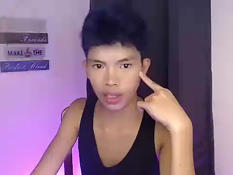 Snapshot of urcumjp chatting on 11/26/25, 05:40 urcumjp online show from 11/26/25, 05:40