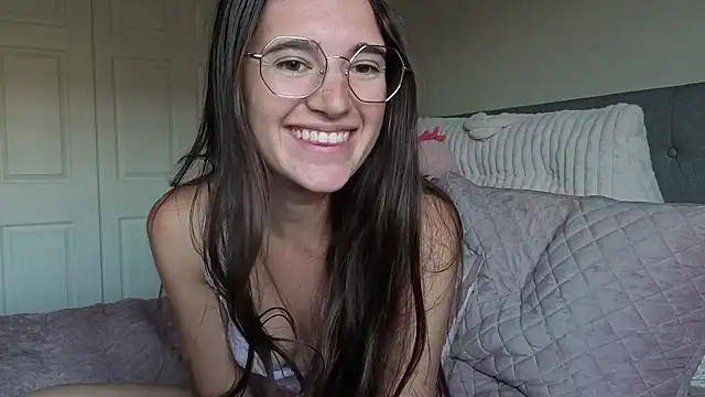 Snapshot of bambifarrina chatting on 06/04/26, 12:37 bambifarrina online show from 06/04/26, 12:37