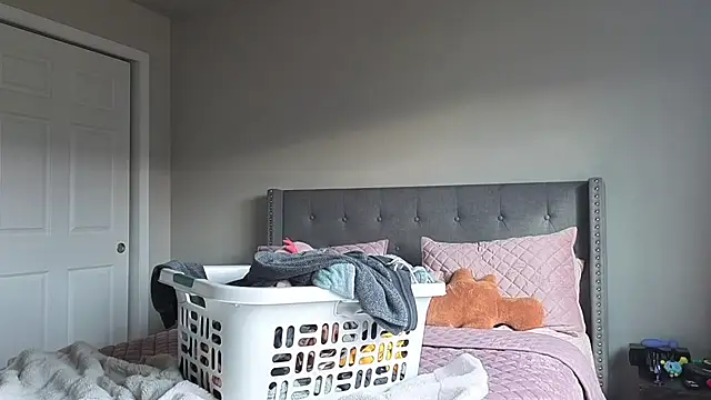 bambifarrina online show from 10/17/25, 08:54