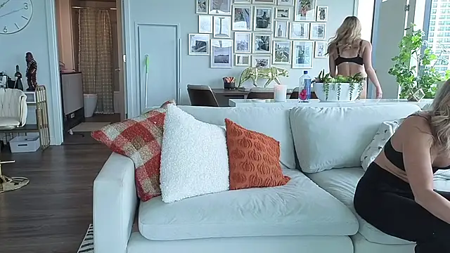 bambifarrina online show from 10/22/25, 06:40