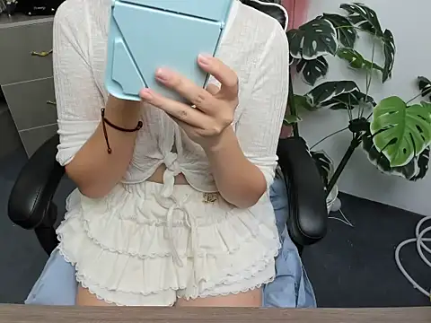 Xiao cute online show from 10/25/25, 04:51