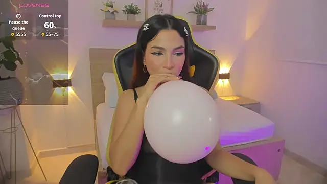 luma sky  online show from 11/16/25, 03:00