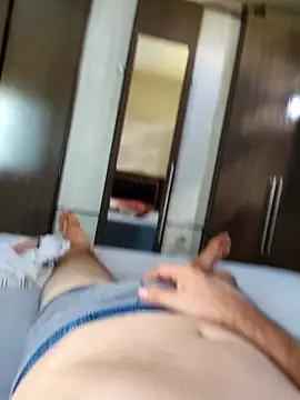 Gustavo198045 online show from 01/15/26, 04:43