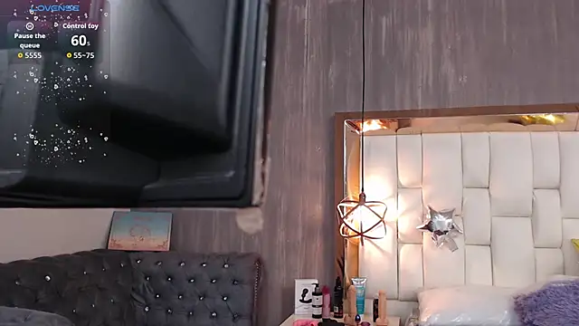 Foxxy Doll online show from 11/21/25, 09:14