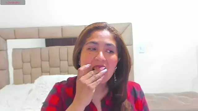 gabrielaponce11 online show from 12/16/25, 12:15