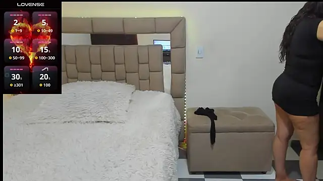 gabrielaponce11 online show from 09/23/25, 10:28