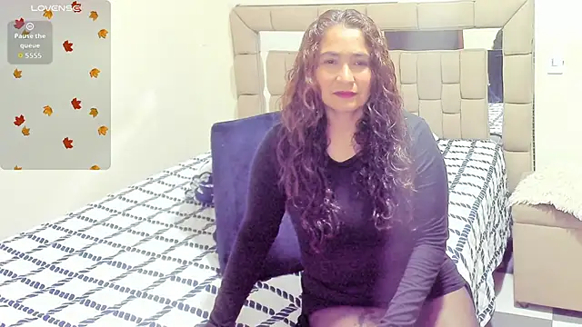 gabrielaponce11 online show from 04/12/26, 12:14