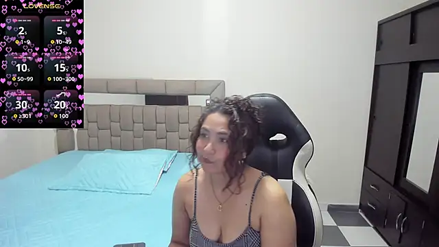 Snapshot of gabrielaponce11 chatting on 05/05/26, 01:36 gabrielaponce11 online show from 05/05/26, 01:36