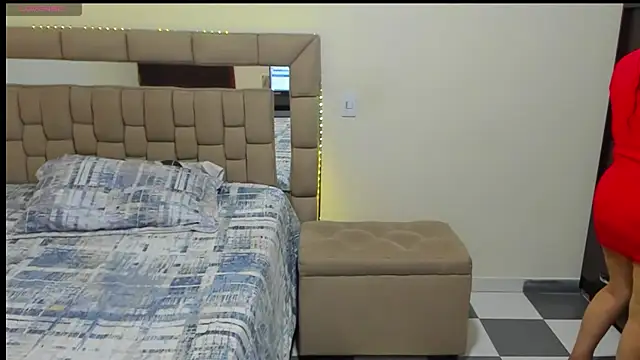 gabrielaponce11 online show from 09/12/25, 12:00