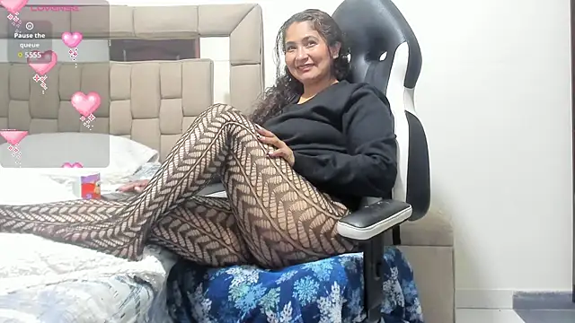 gabrielaponce11 online show from 02/17/26, 12:57