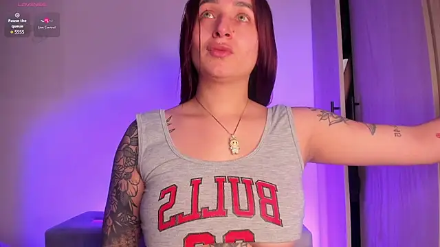 scarlett Collinss online show from 12/18/25, 04:50