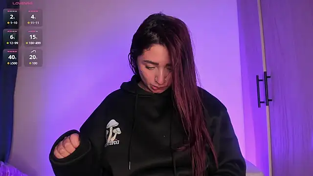 scarlett Collinss online show from 12/23/25, 05:18