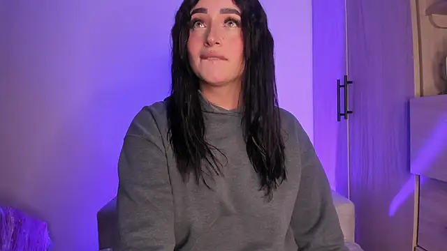 scarlett Collinss online show from 03/24/26, 05:29