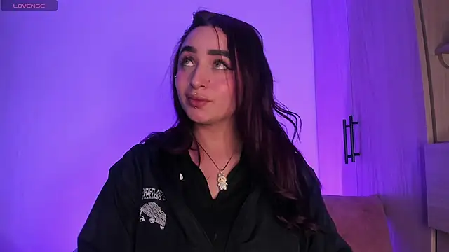 scarlett Collinss online show from 11/26/25, 05:29