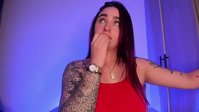 scarlett Collinss online show from 12/17/25, 03:33