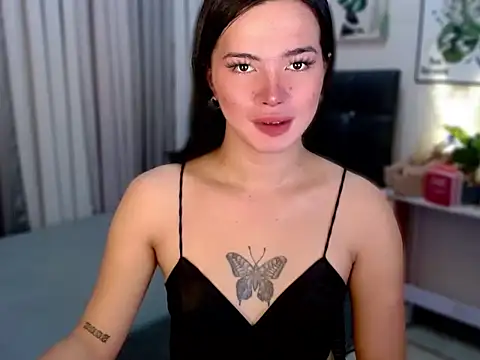 Snapshot of _SexyButterfly chatting on 10/29/25, 08:35 SexyButterfly online show from 10/29/25, 08:35