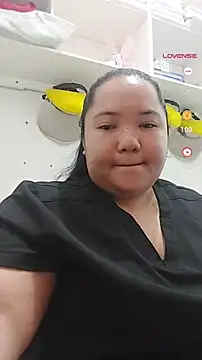 LianaCruzado online show from 04/04/26, 01:56