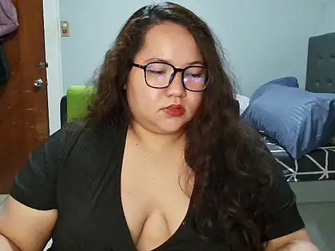 LianaCruzado online show from 10/26/25, 03:12